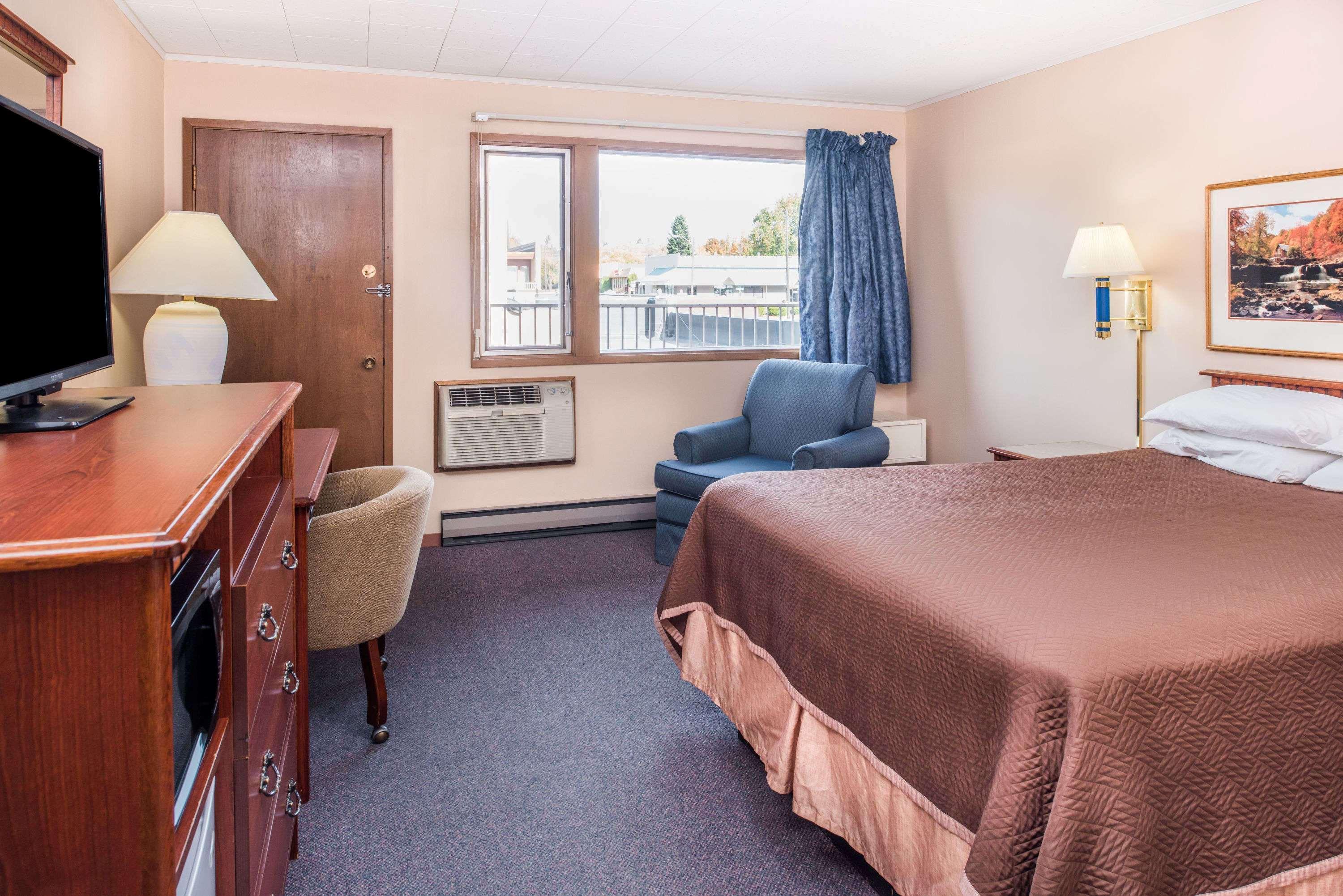 Travelodge By Wyndham Kalispell Exterior foto
