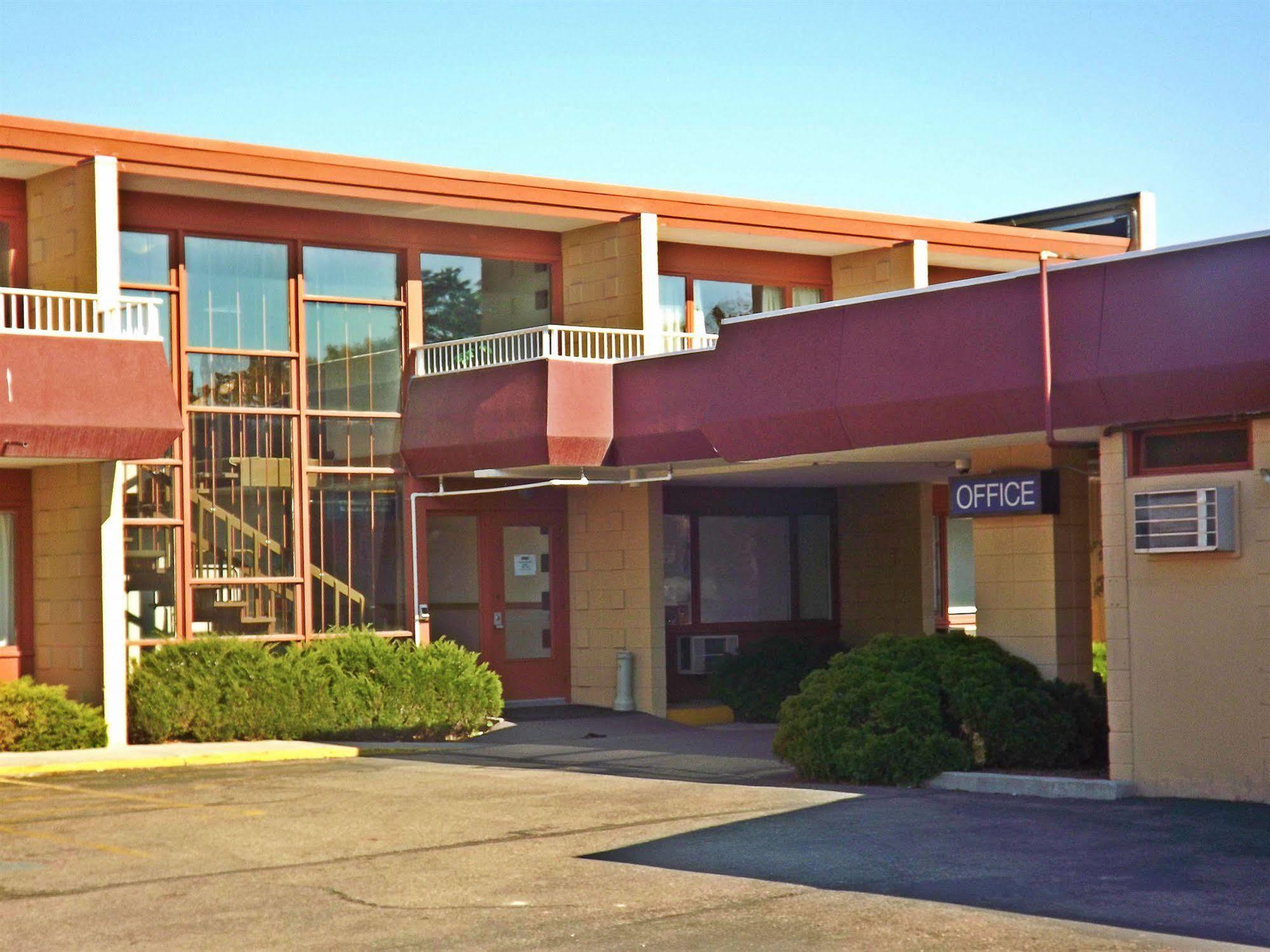 Travelodge By Wyndham Kalispell Exterior foto