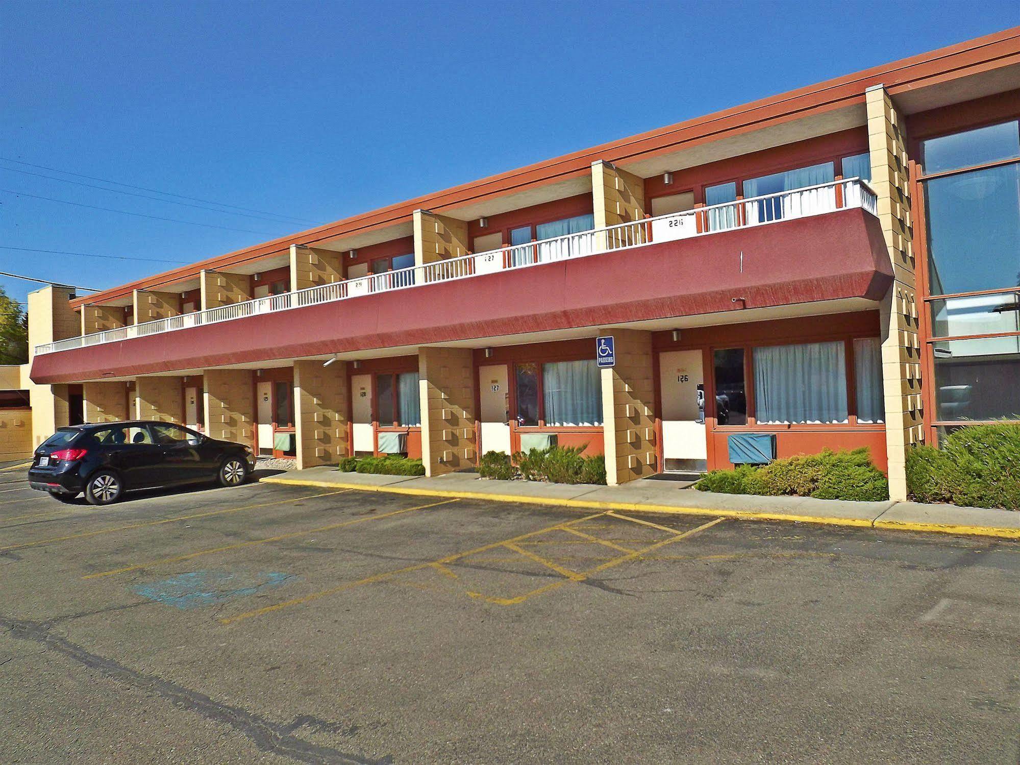 Travelodge By Wyndham Kalispell Exterior foto