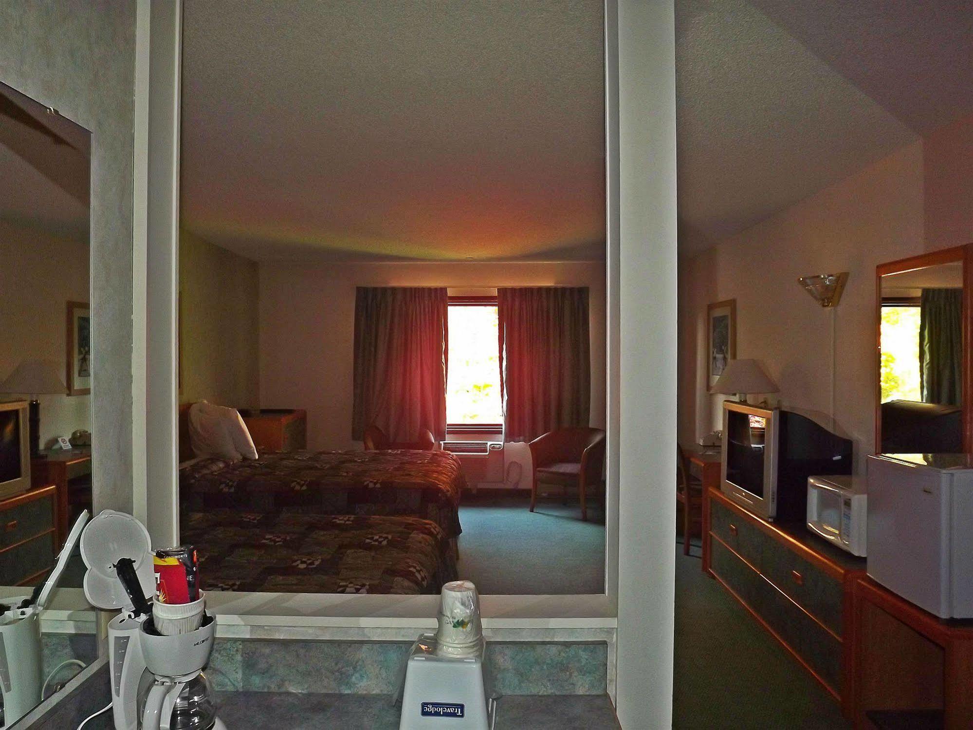Travelodge By Wyndham Kalispell Exterior foto